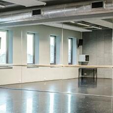 Grote spiegelwand dansschool