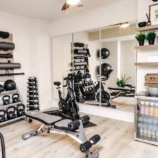 Grote spiegel fitnessruimte