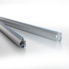 De DucoSmart 60 Bicolor is een compact ventilatierooster met hoge luchtdoorlaat en een strakke afwerking in twee verschillende kleuren.