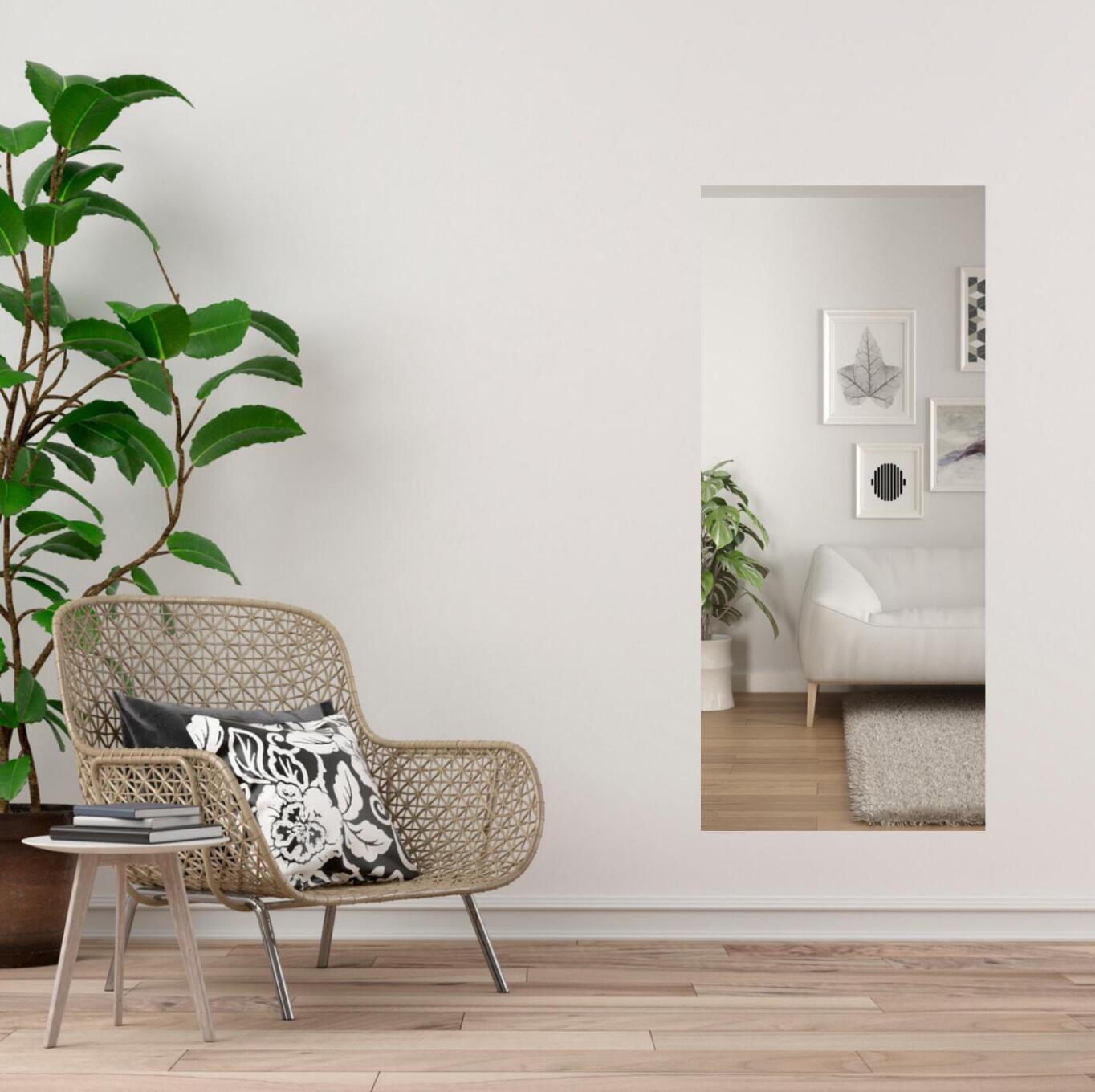 Plat poly geslepen spiegel aan de wand