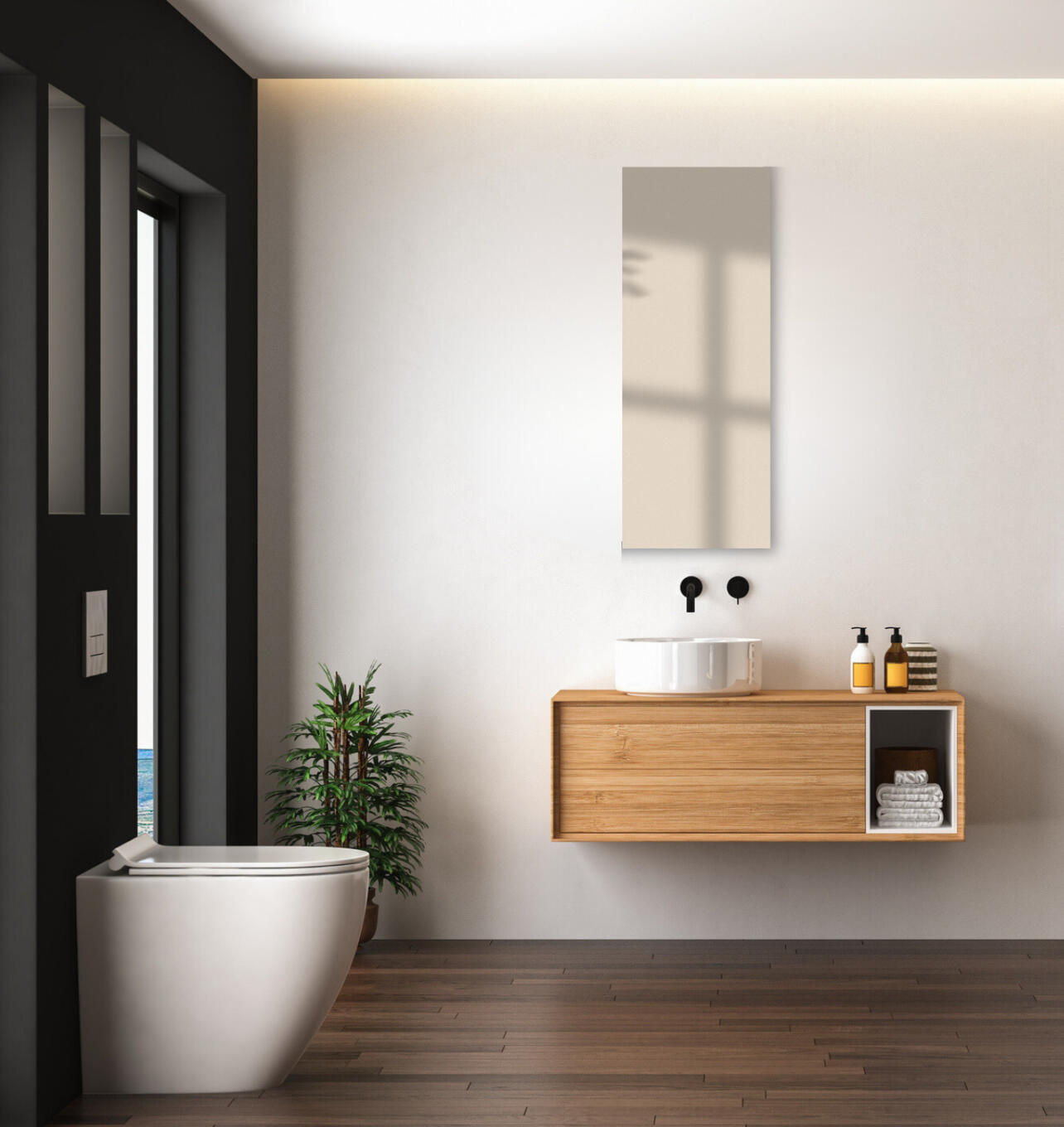 Lange spiegel in de badkamer, verzilverd uitgevoerd